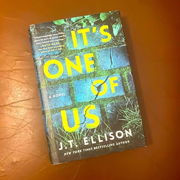 It's One of Us by J. T. Ellison (2023, Hardcover)! Great mystery/thriller. 📚 - Picture 1 of 2